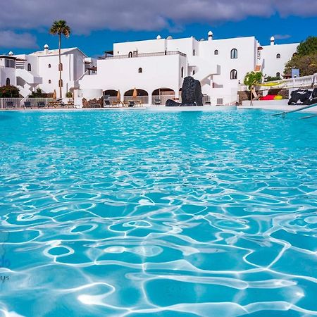 Vivienda Vacacional Ocean Pearl Costa Teguise Bagian luar foto