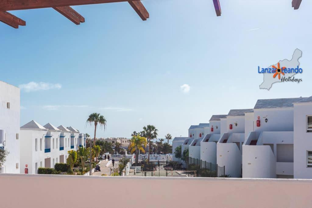 Vivienda Vacacional Ocean Pearl Costa Teguise Bagian luar foto
