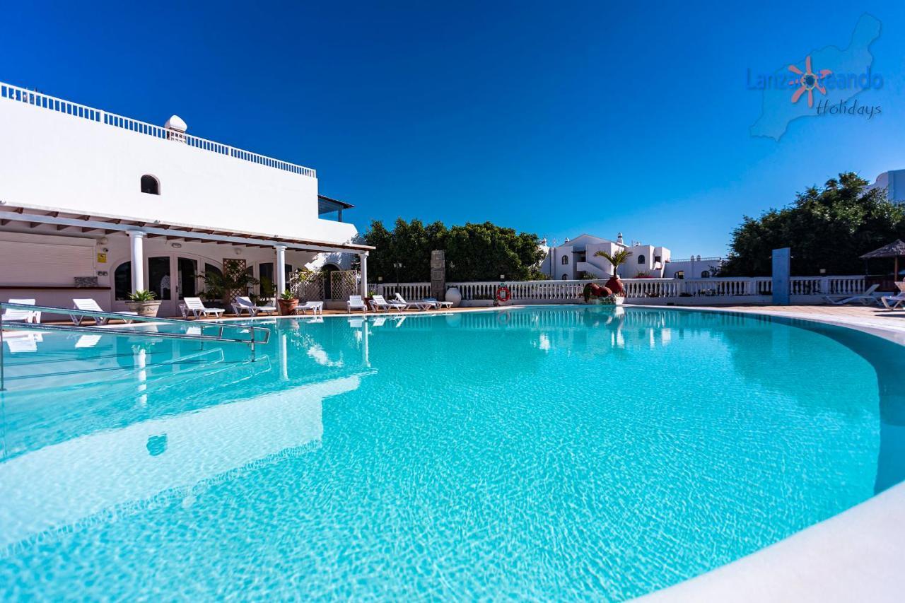 Vivienda Vacacional Ocean Pearl Costa Teguise Bagian luar foto