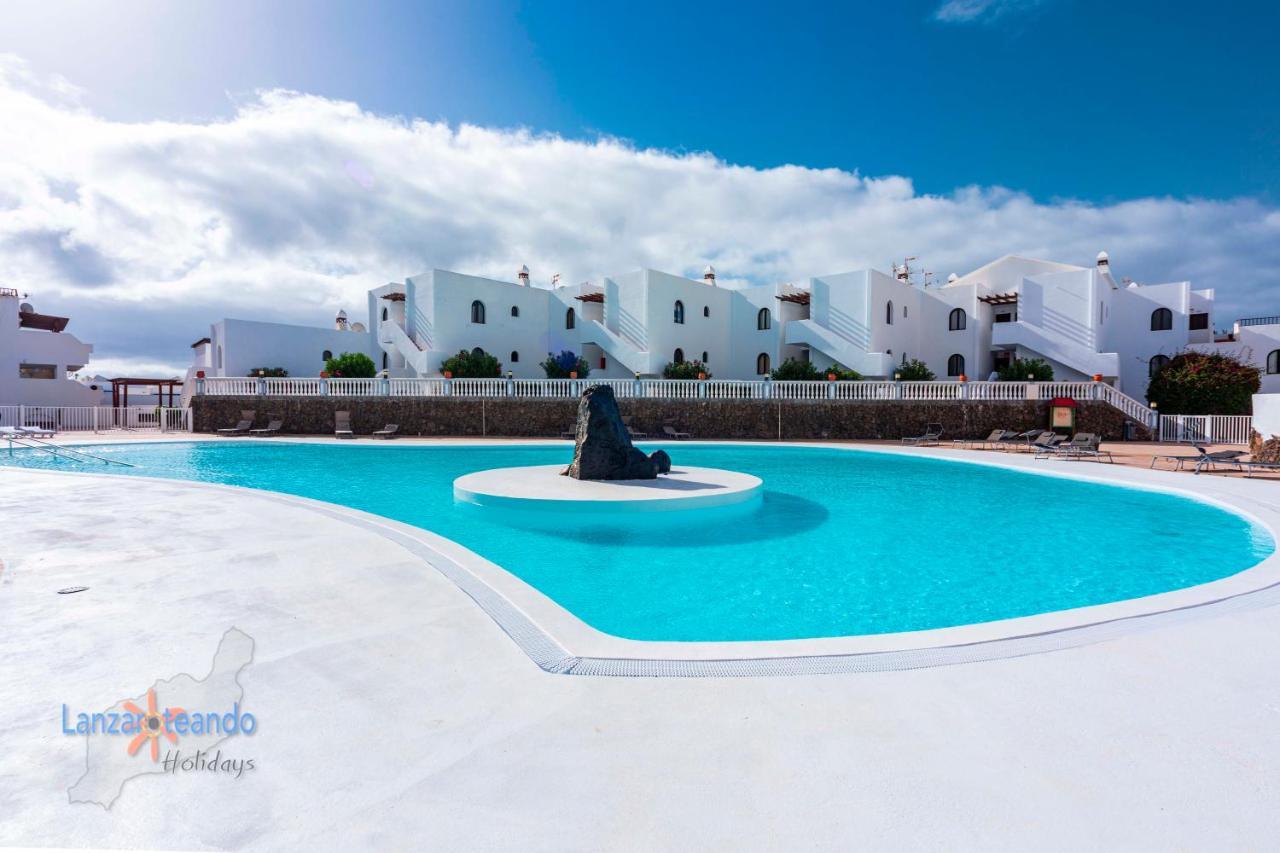 Vivienda Vacacional Ocean Pearl Costa Teguise Bagian luar foto
