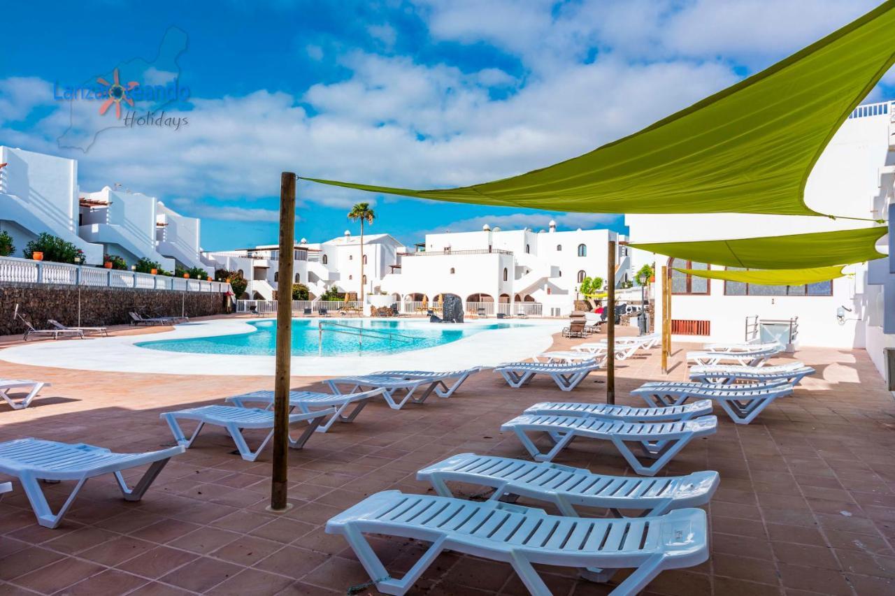 Vivienda Vacacional Ocean Pearl Costa Teguise Bagian luar foto