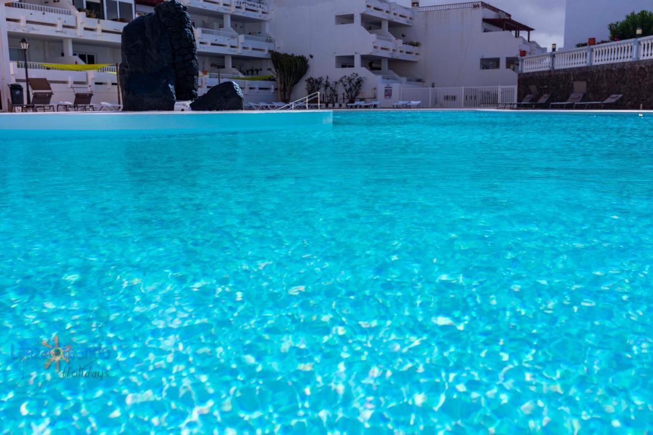 Vivienda Vacacional Ocean Pearl Costa Teguise Bagian luar foto