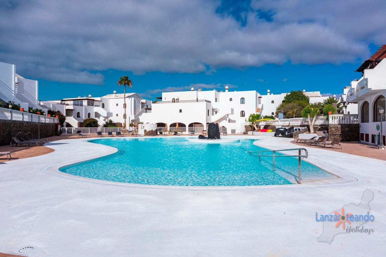 Vivienda Vacacional Ocean Pearl Costa Teguise Bagian luar foto