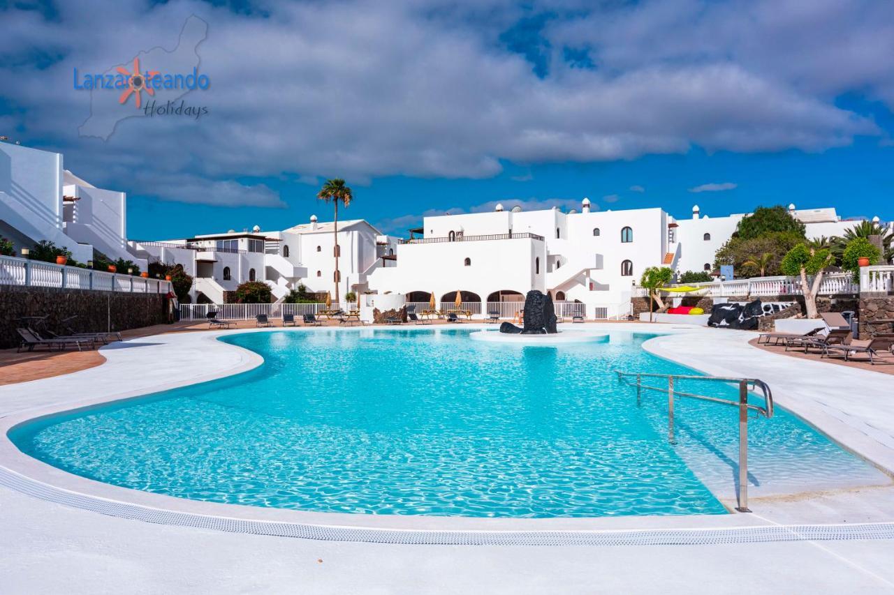 Vivienda Vacacional Ocean Pearl Costa Teguise Bagian luar foto